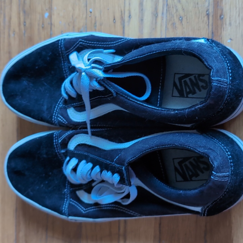 Black Vans - Picture 4 of 6